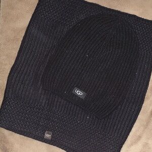 Ugg Hat & Scarf